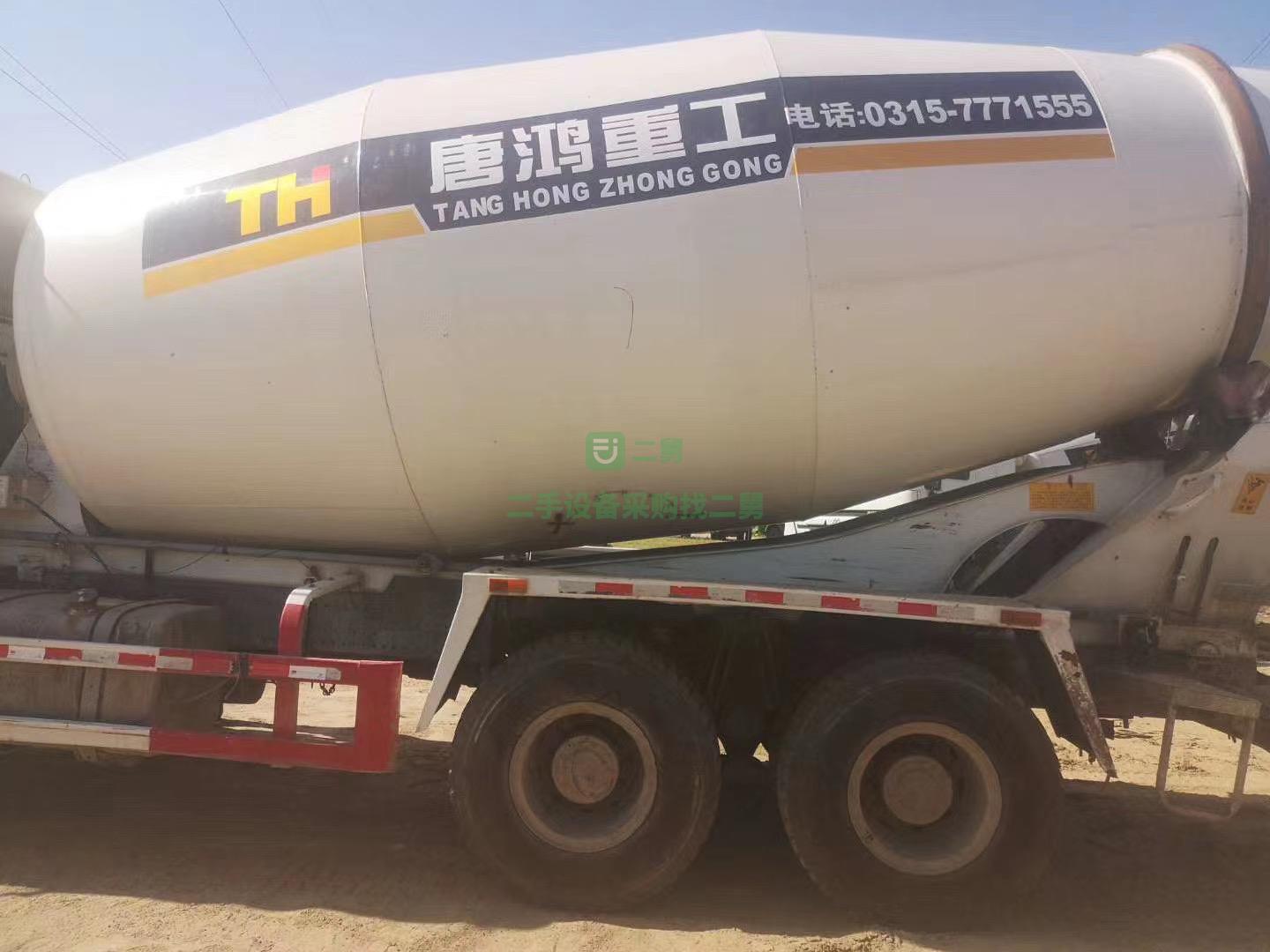 出售兩臺17年國五豪沃大14拉16方唐鴻罐的攪拌車