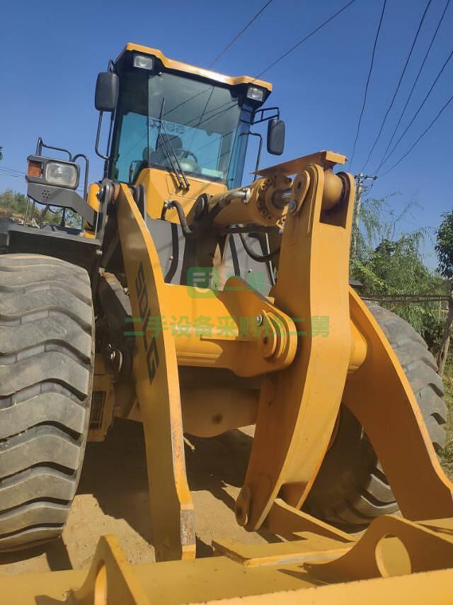 沙場953裝載機(jī)低價(jià)出售