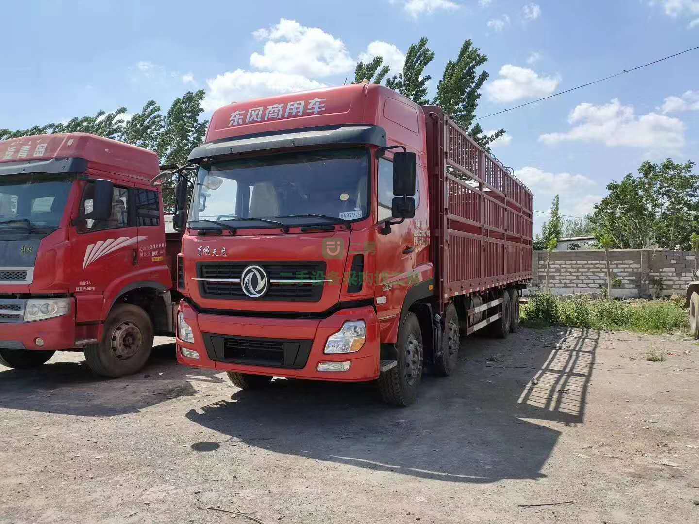 出售兩臺(tái)東風(fēng)天龍9.6米前四后八貨車(chē)