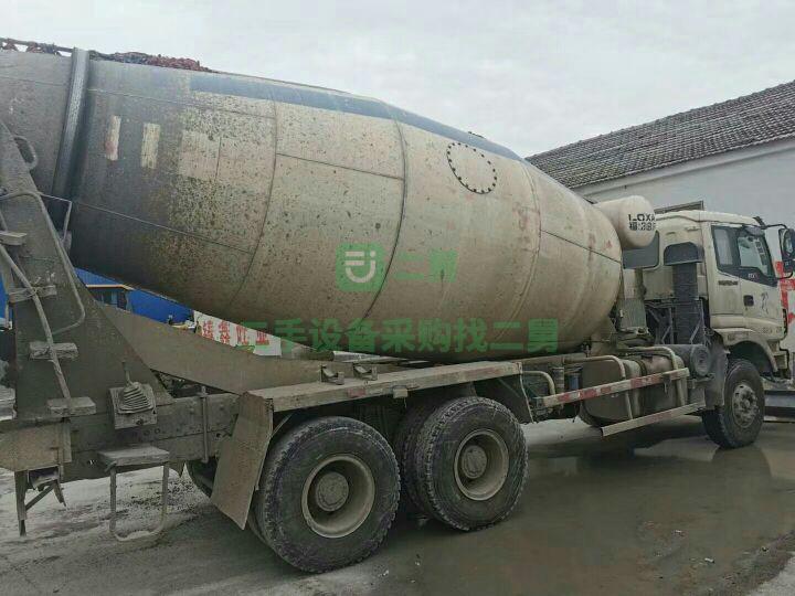 出售13年歐攪拌車，大14拉16方，車況精品，手續齊全。