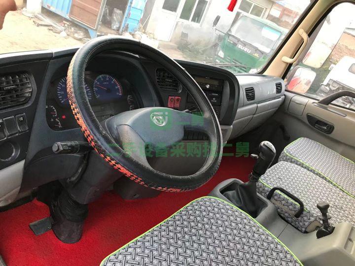 出售二手八成新的十五方灑水車