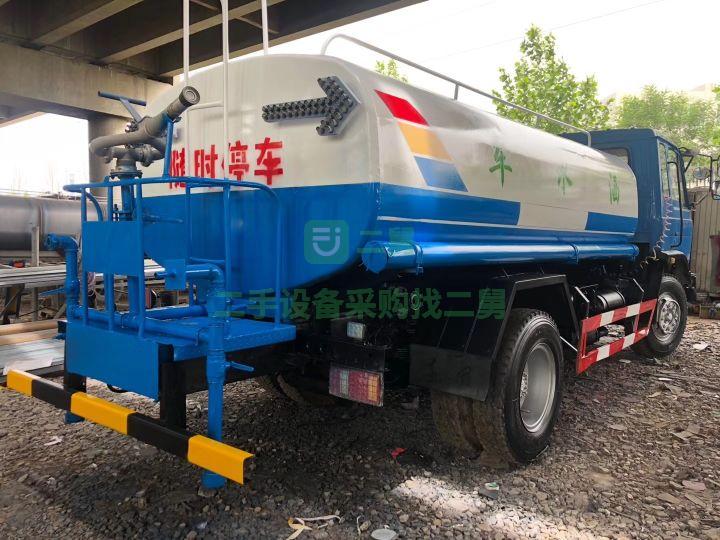 出售東風(fēng)145/10方原裝灑水車，康明斯六缸發(fā)動(dòng)機(jī)空調(diào)特別涼