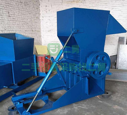 轉讓二手塑料破碎機_廢機油壺破碎機