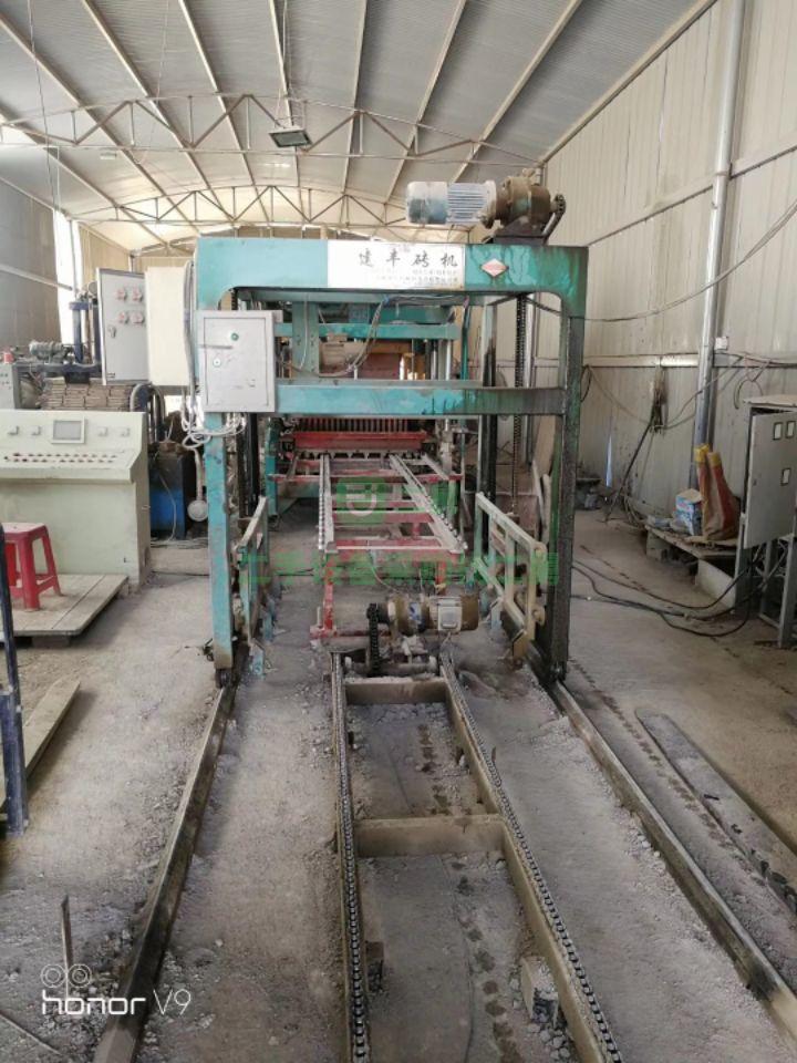 出售建豐全自動十型水泥磚機