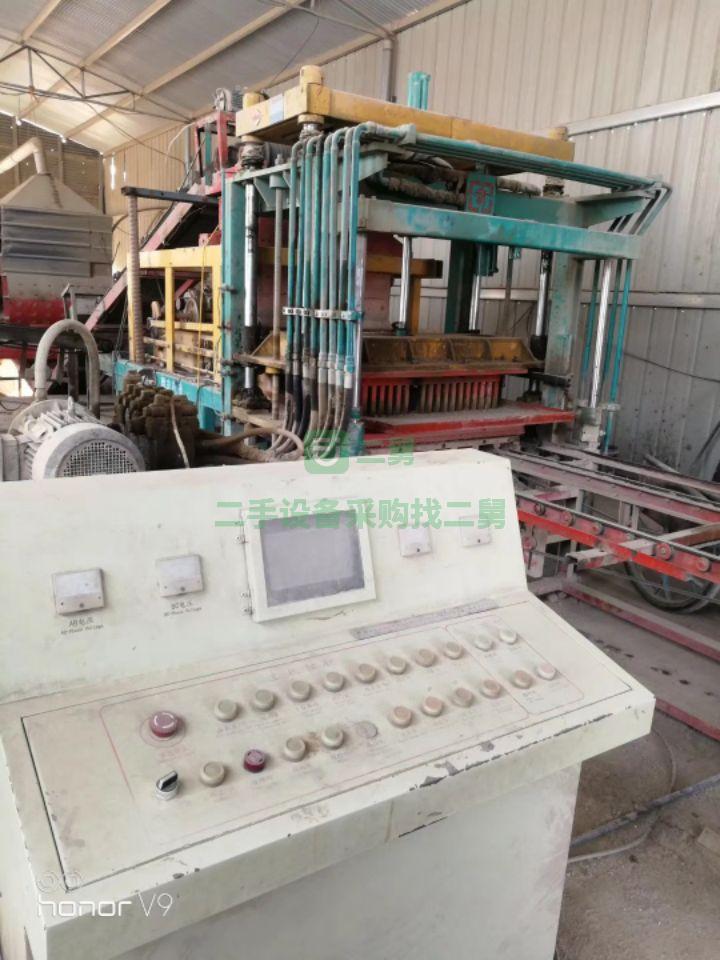 出售建豐全自動十型水泥磚機