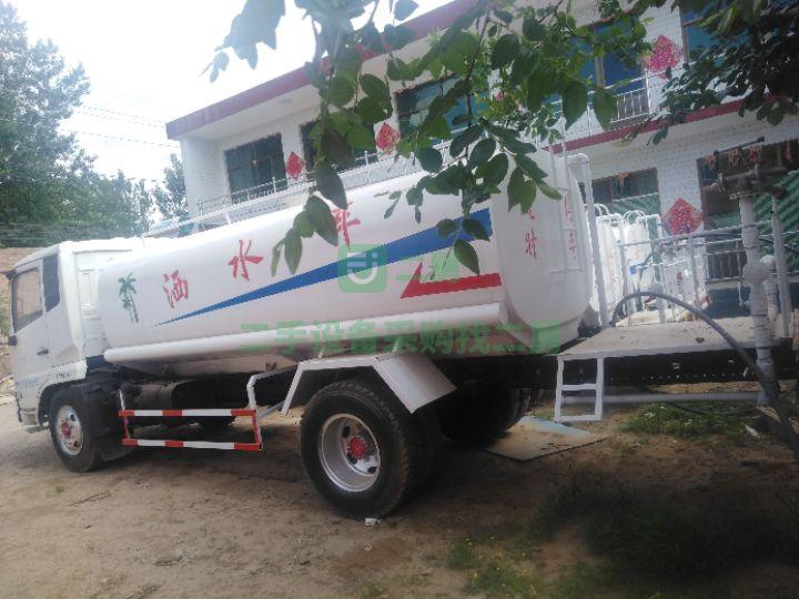 出售二手的綠化灑水車東風(fēng)天錦12噸灑水車