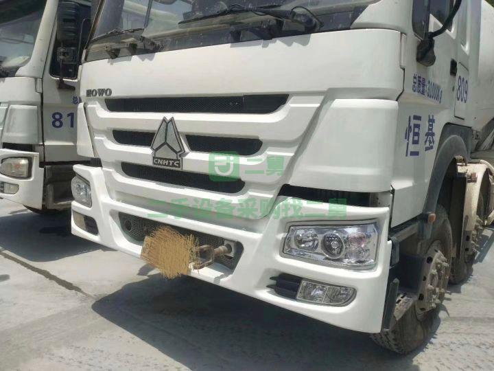 轉(zhuǎn)讓兩臺(tái)17年5月豪沃中集通華20方罐攪拌車，剛做完年檢