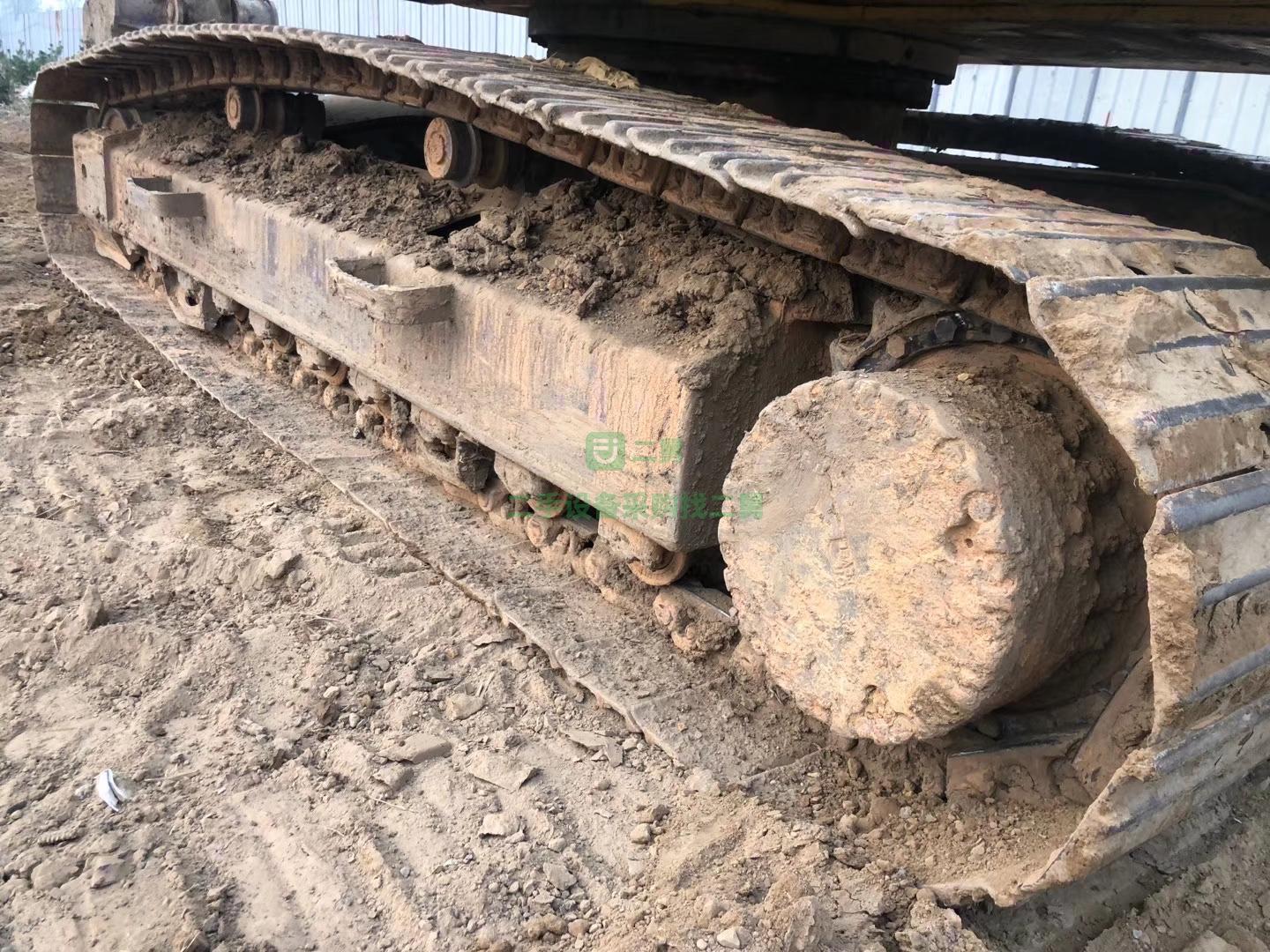 小松240-8挖掘機 工地干活車 性能免檢 支持試車看車 急售轉(zhuǎn)讓