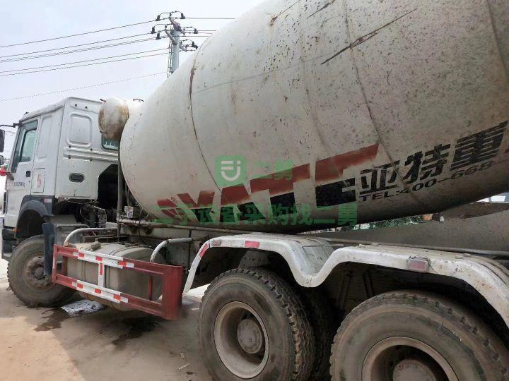 15年豪沃亞特 大十四方攪拌車   車況沒洗沒刷    輪胎八
