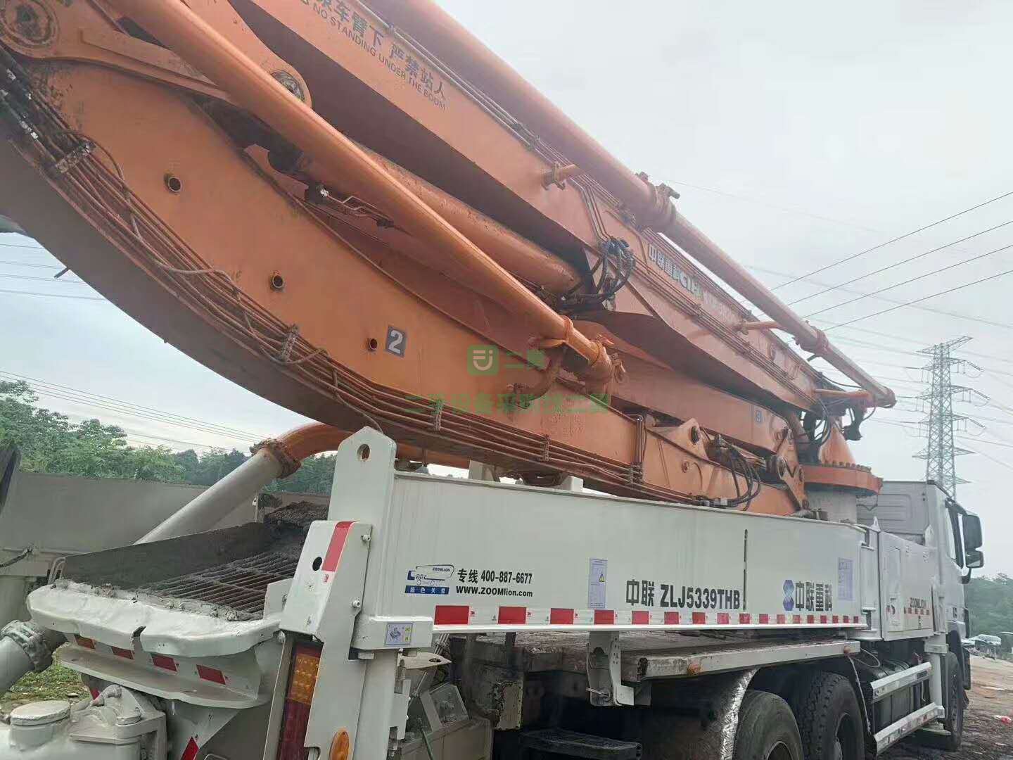 出售一臺(tái)14年中聯(lián)國四泵車 ，奔馳47米  干活車