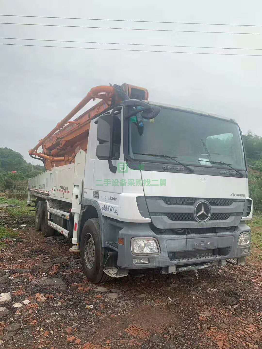 出售一臺(tái)14年中聯(lián)國四泵車 ，奔馳47米  干活車
