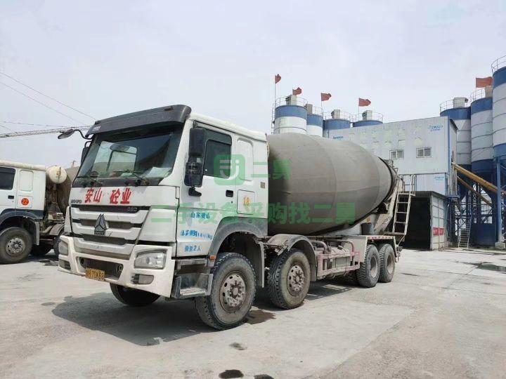 出售2016年底國5大20立方豪沃宏達攪拌車，車況好，輪胎好