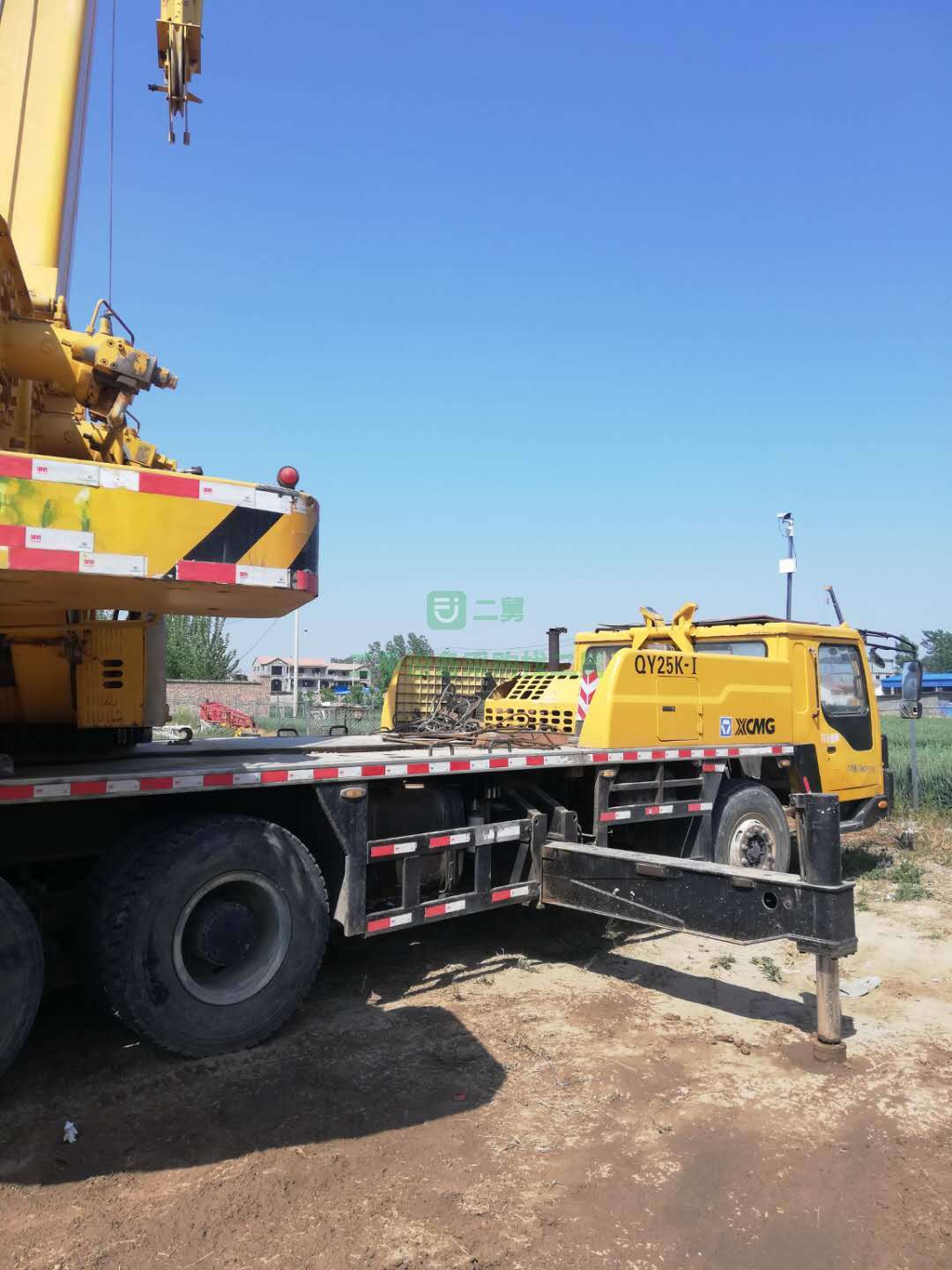 出售10年25噸吊車，手續齊全
