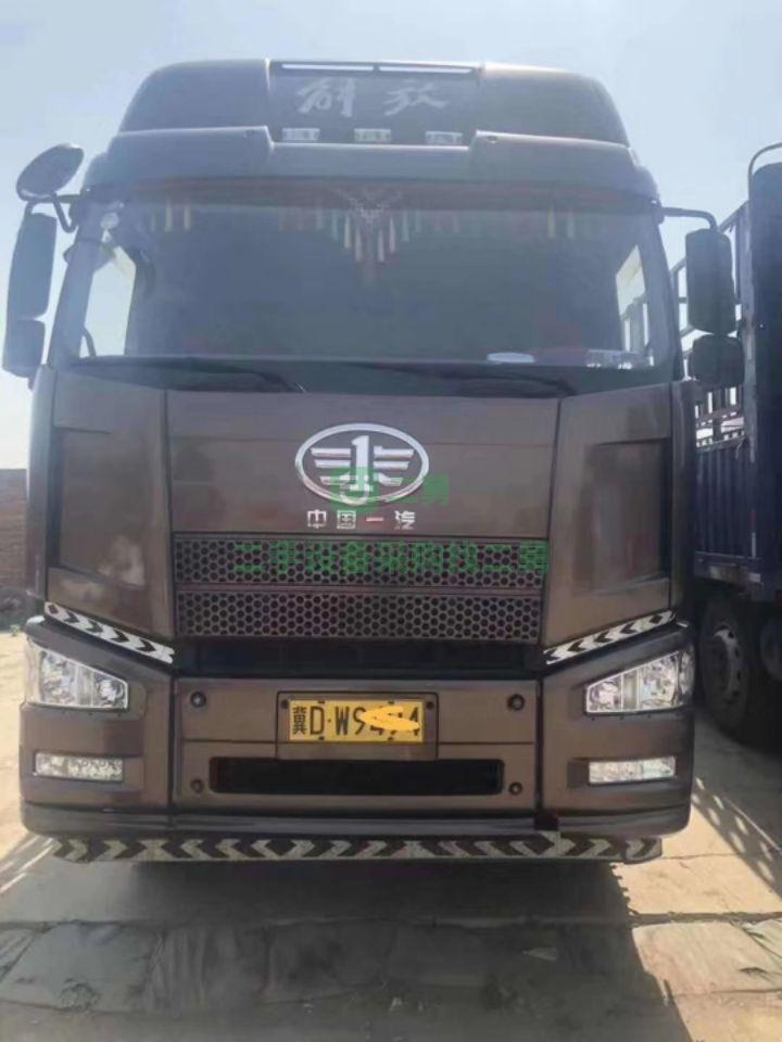轉讓前四后八解放J6P420牽引車
