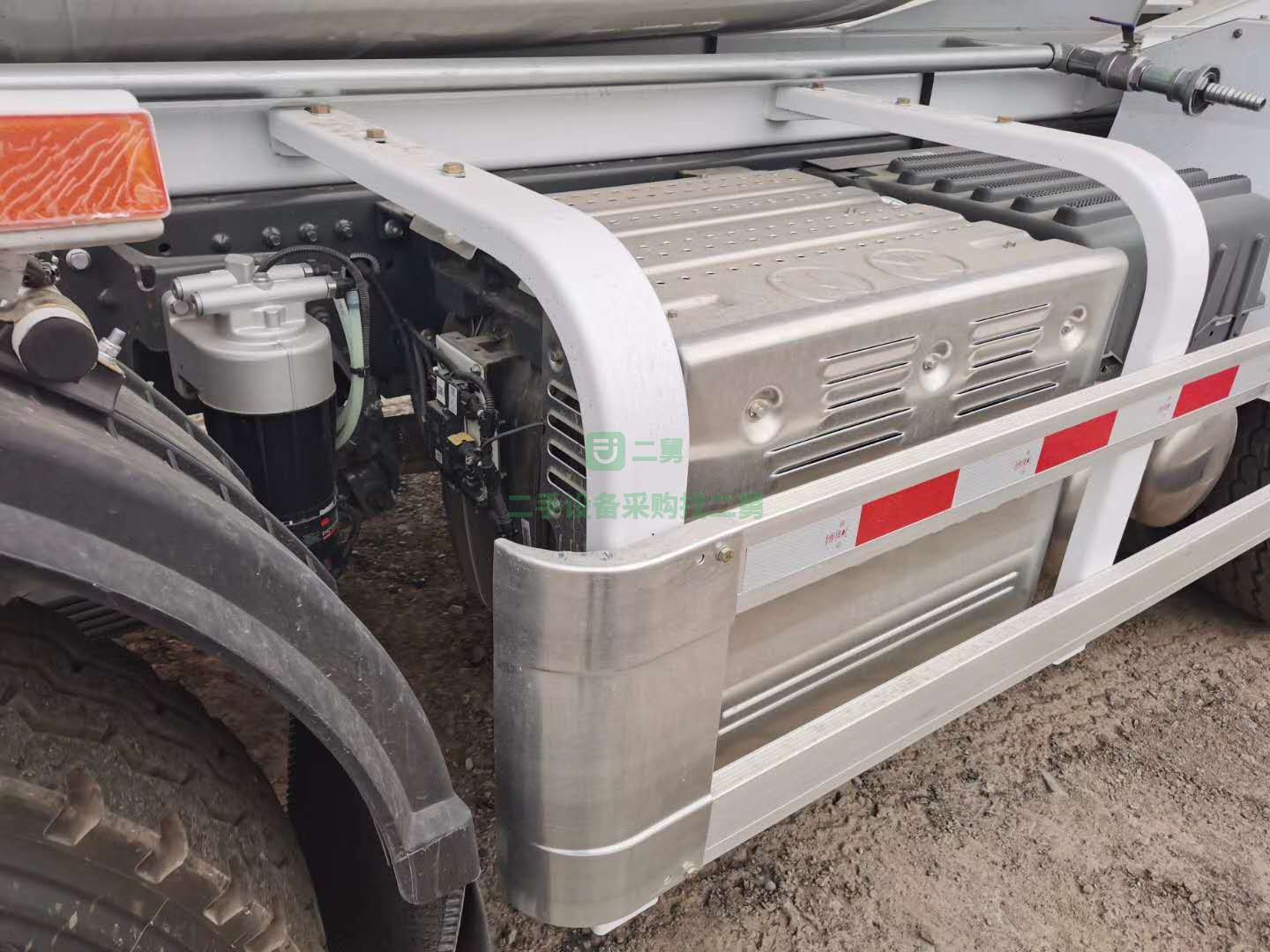 出售豪沃輕量化攪拌車，帶三包，國六排放