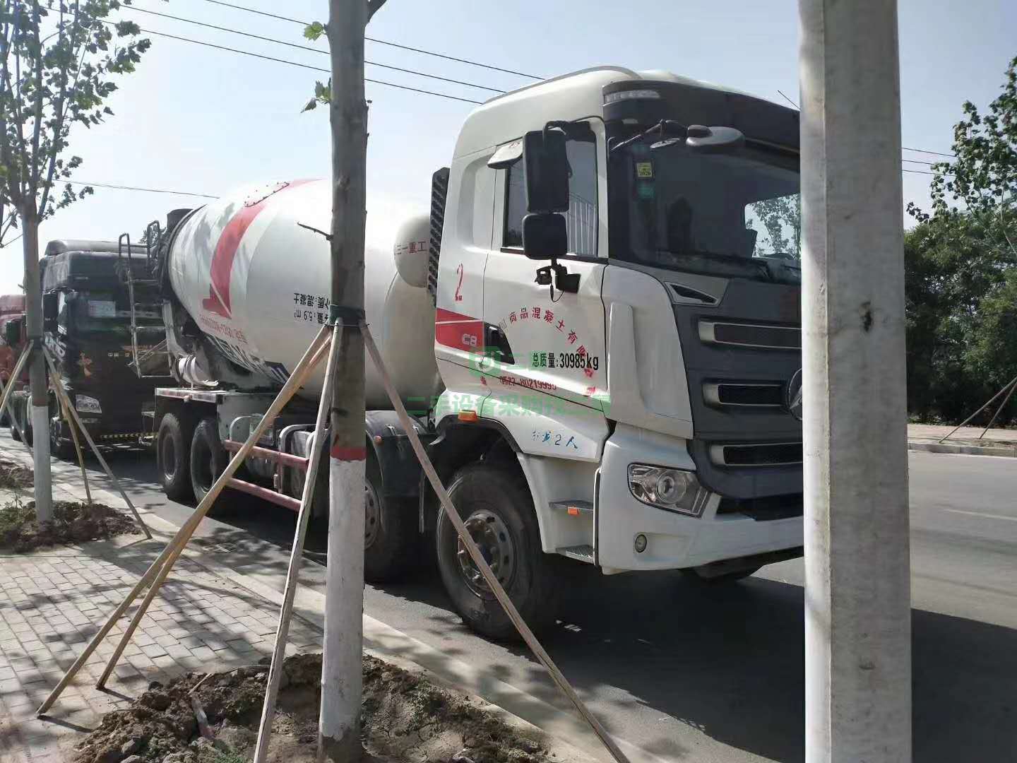 出售三臺17年5月上戶三一攪拌車，日野發(fā)動機，車長11.8米，包提檔過戶，可分期