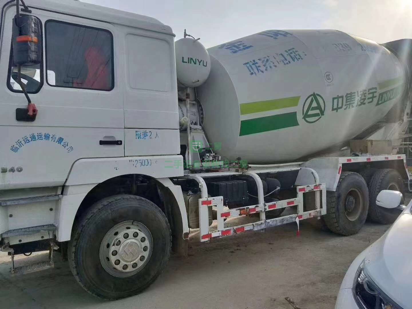 出售14年國3攪拌車，大14拉16方，兩節(jié)傳動軸三層大架，原車原版