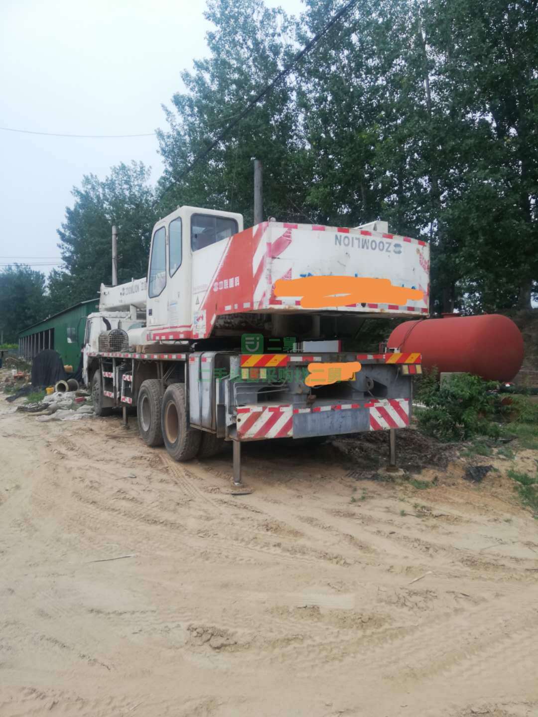 出售10年的中聯吊車，手續齊全，全國包提檔