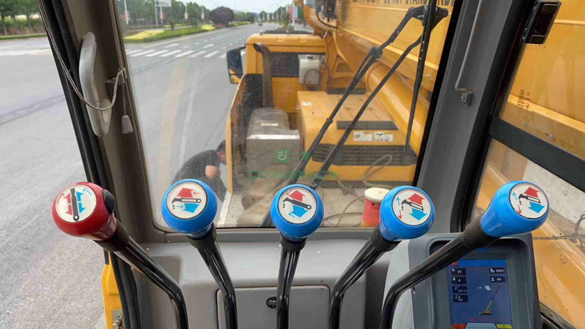 出售18年徐工20噸五節臂吊車