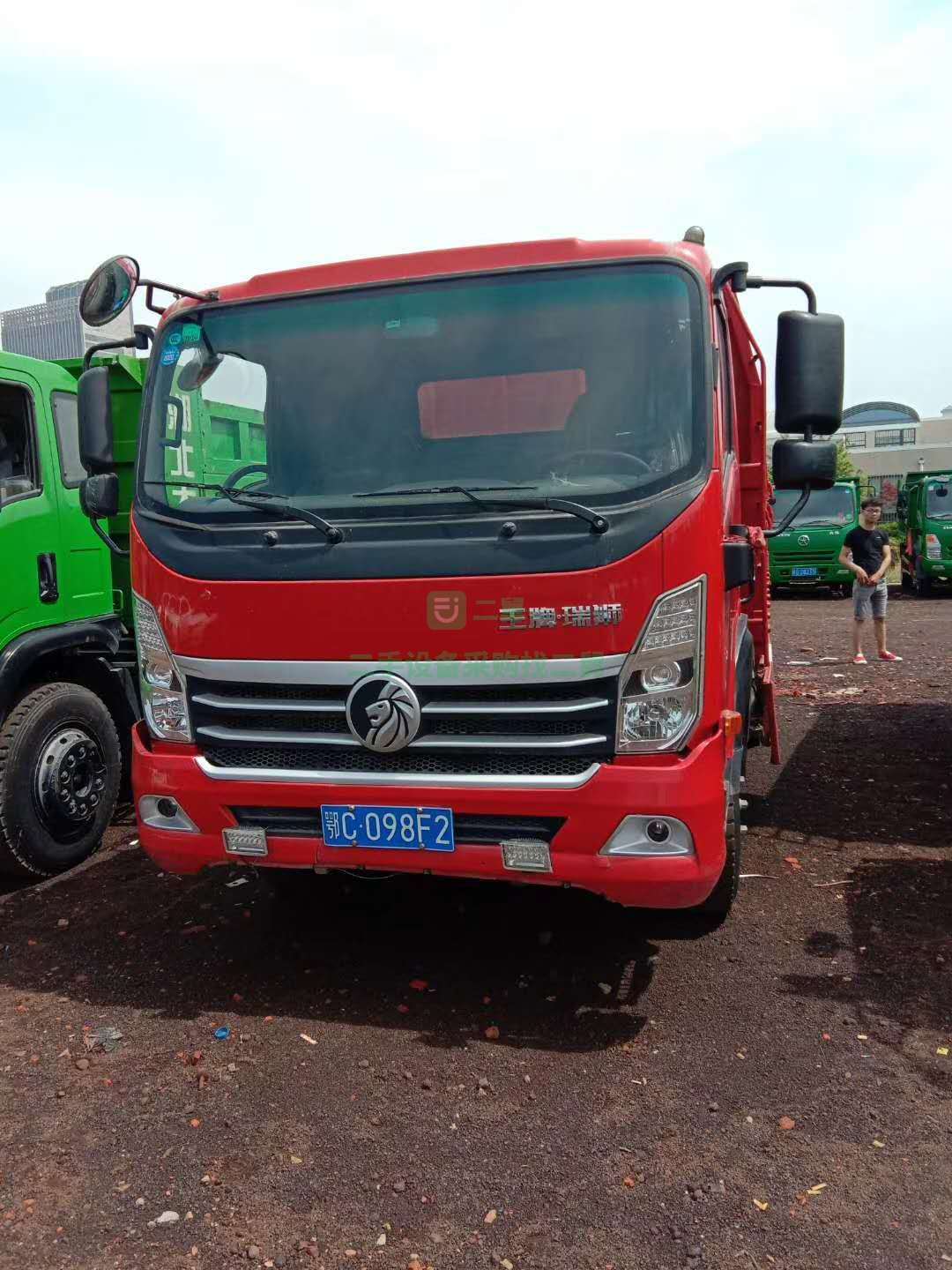出售一臺19年4月份王牌瑞獅自卸車