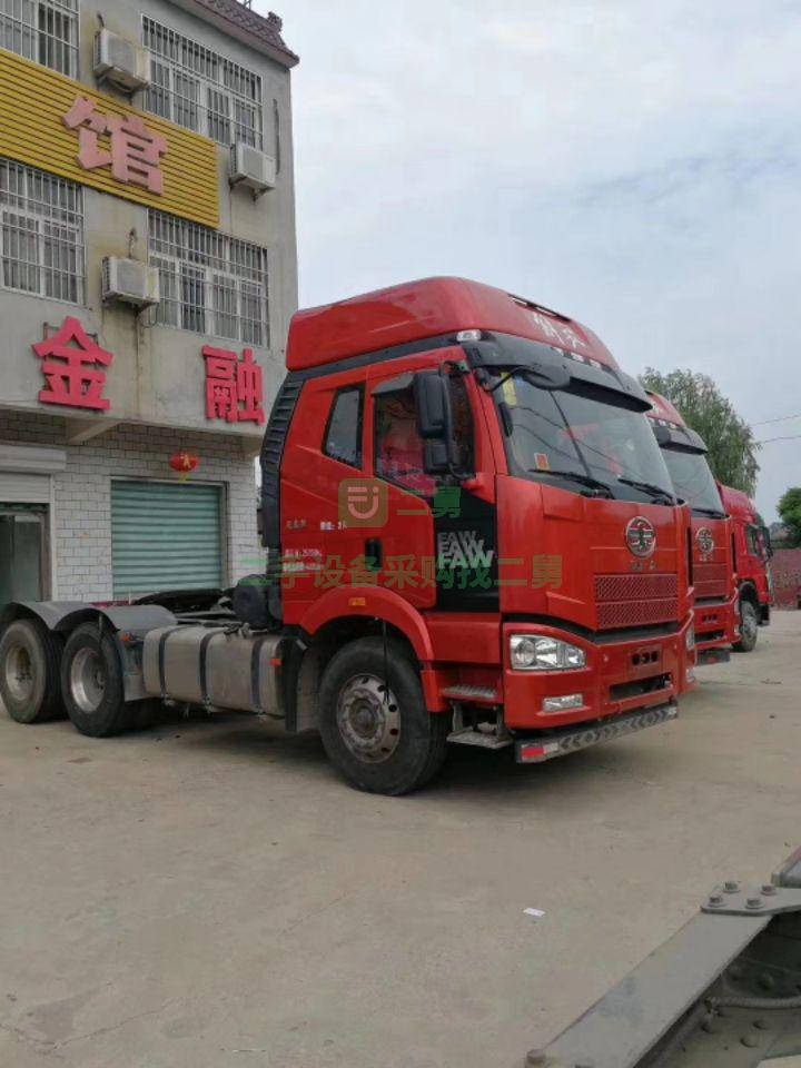 出售二手的解放J6P牽引車