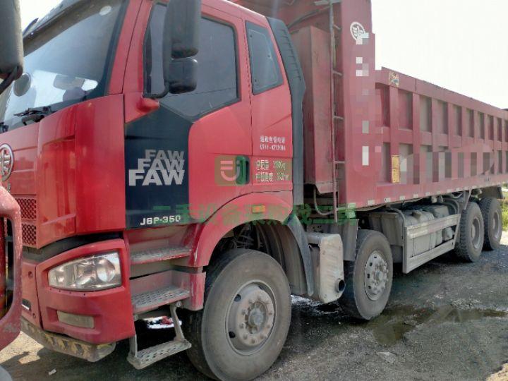 出售二手的九成新的解放J6P自卸車