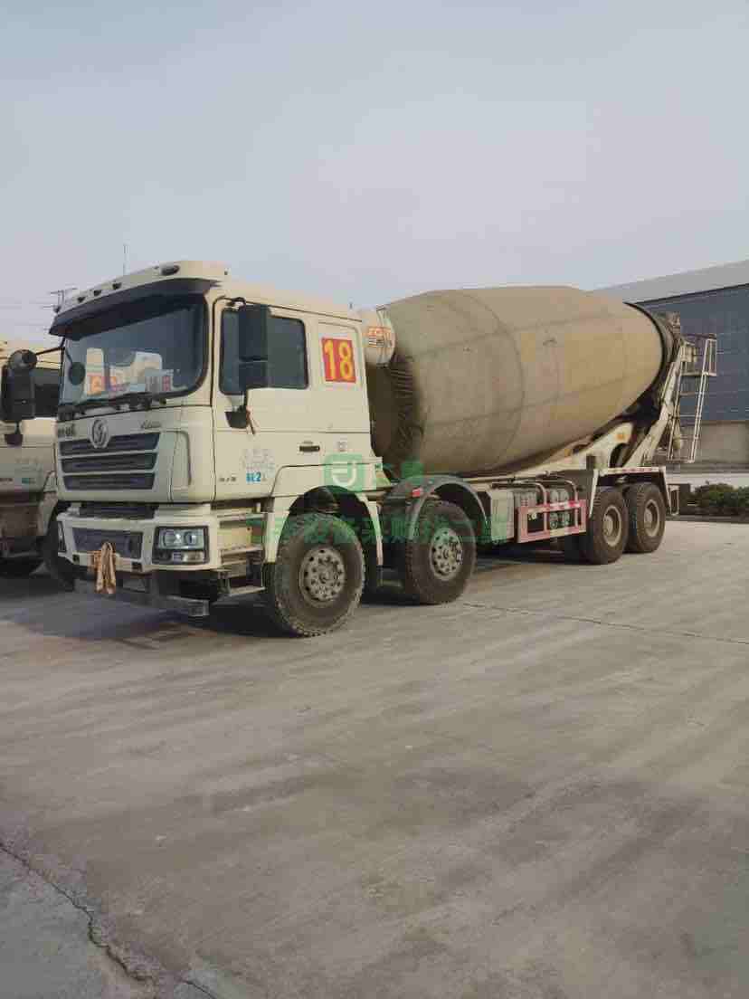 出售二手的九成新的德龍F(tuán)30OO攪拌車(chē)