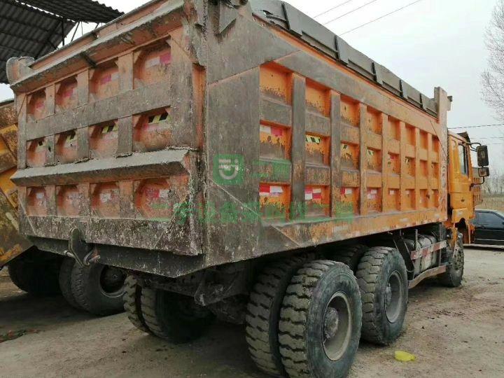 出售二手的八成新的德龍F3000土方車