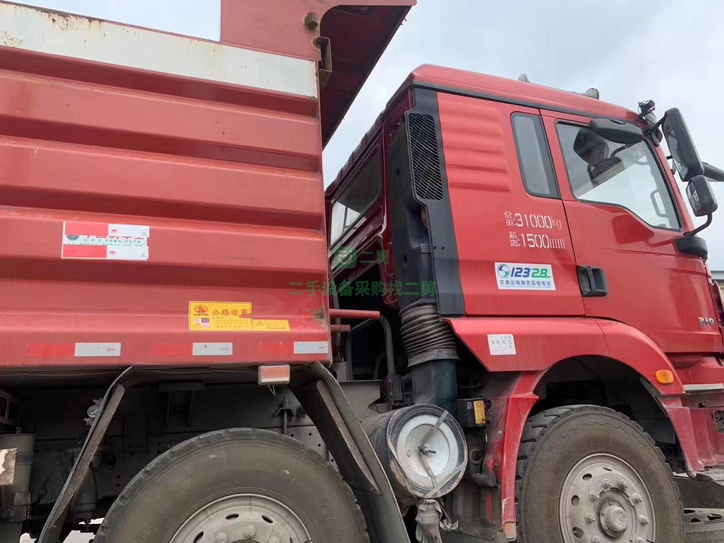 出售11臺輕型小德龍新M3000自卸車，1年10個月市政用車，國五6.5米高1.5米，310馬力濰柴，