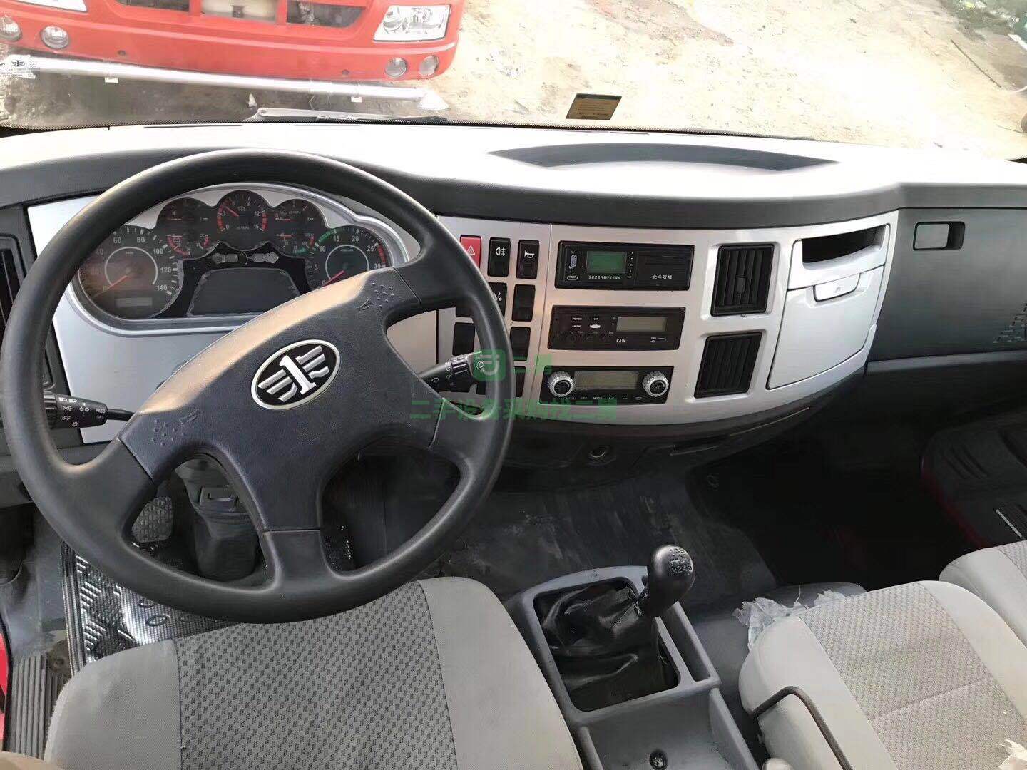 出售解放j_6灑水車16年十二方罐體