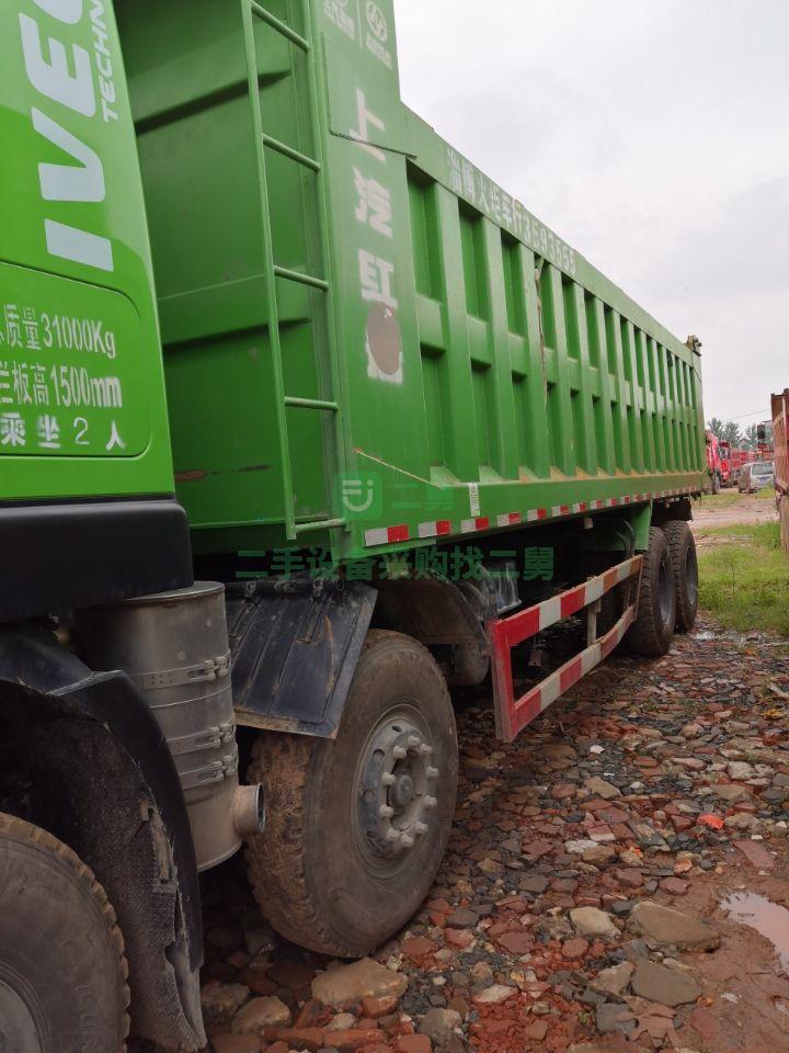 出售國五車型 紅巖杰獅8米6車廂自卸車 可提檔可按揭