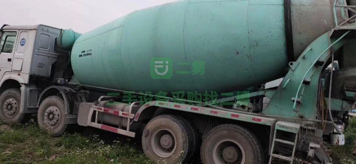 出售13年，五臺(tái)豪沃中聯(lián)罐，大16方攪拌車，極品車況，