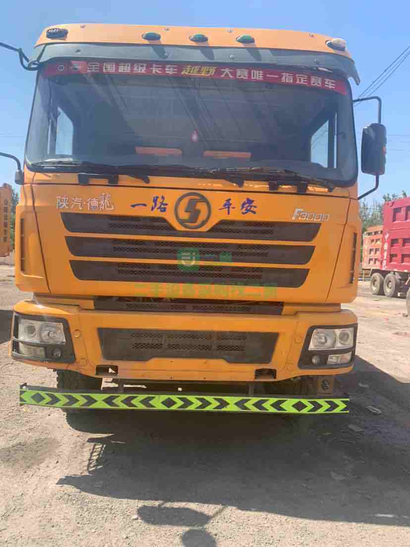 出售17年沒(méi)有手續(xù)5.8米德龍后八輪自卸車(chē)380馬力濰柴12速奔馳橋5.8米車(chē)廂