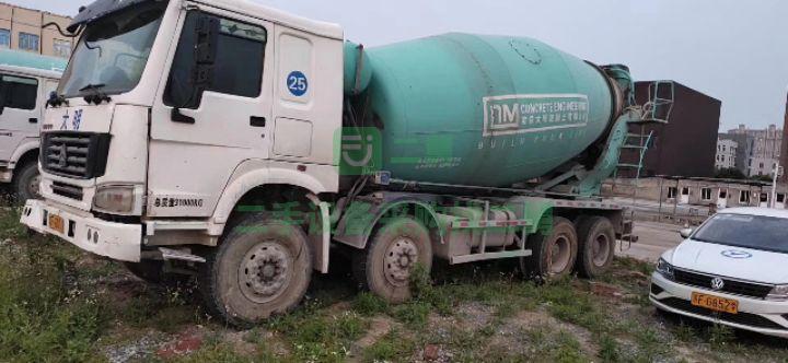 出售13年，五臺(tái)豪沃中聯(lián)罐，大16方攪拌車，極品車況，