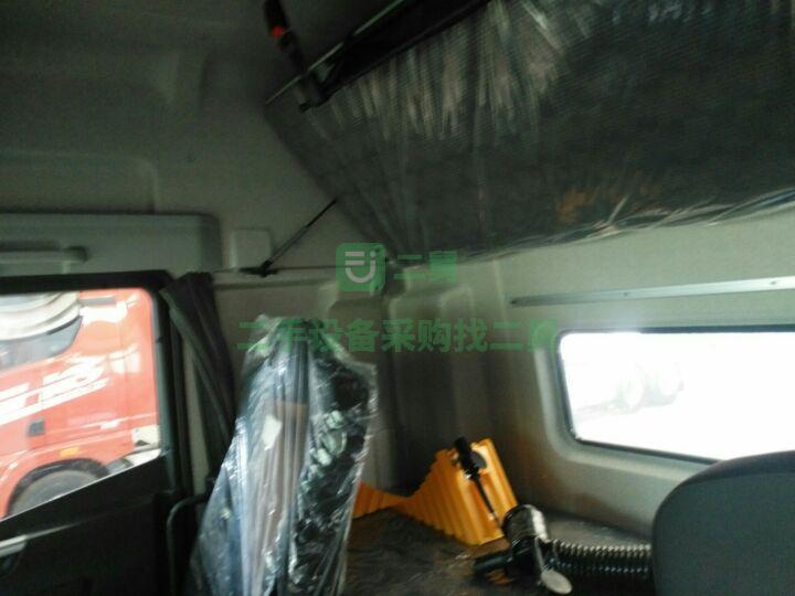 出售jH6手自一體550馬力牽引車