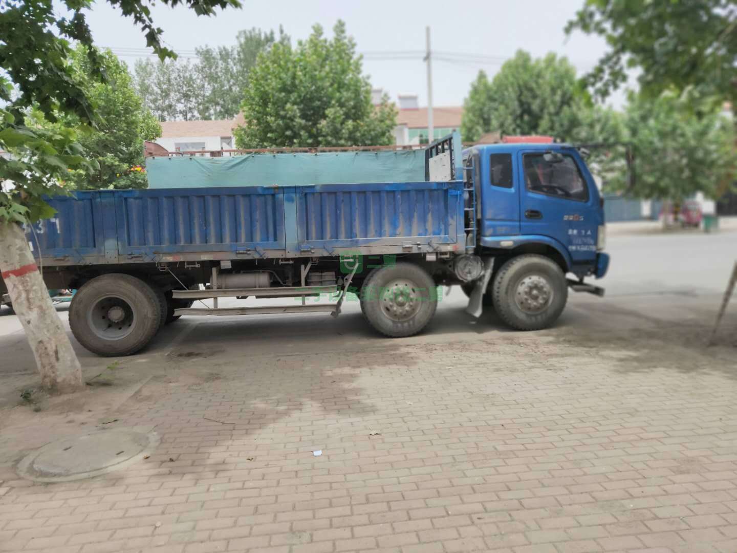 出售一臺18年5月份6米8斗前4后4國5帶自卸貨車