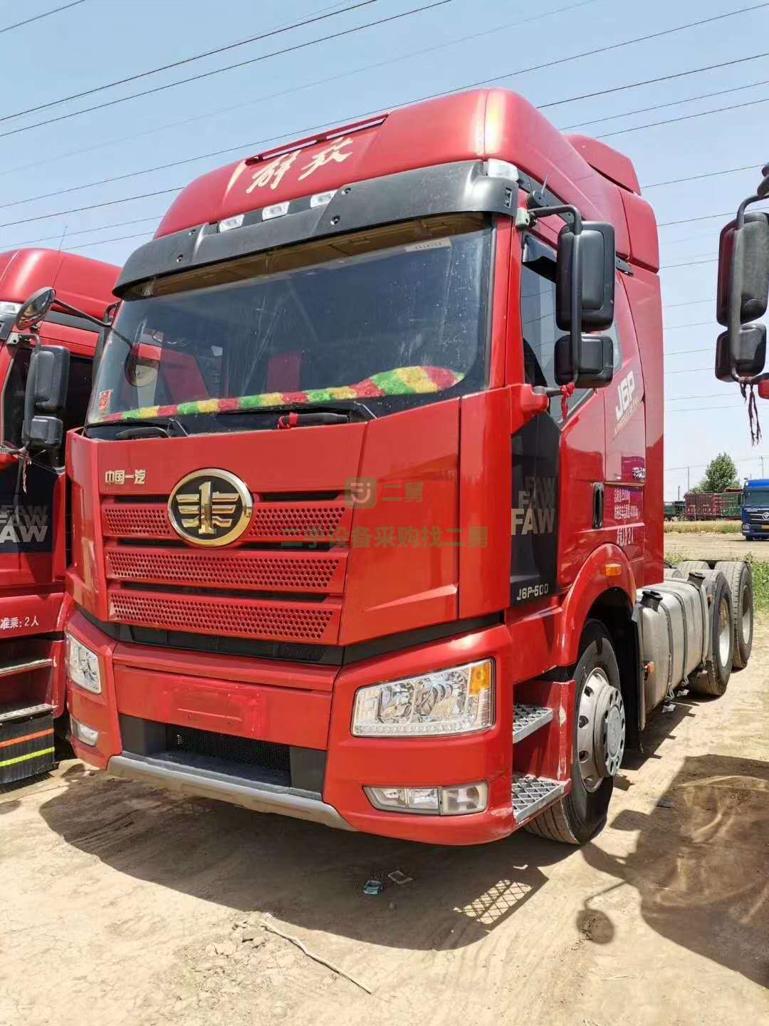 出售18年5月全保險，新款解放牽引車500馬力   全車鋁合金輪轂 原車原版首付8萬