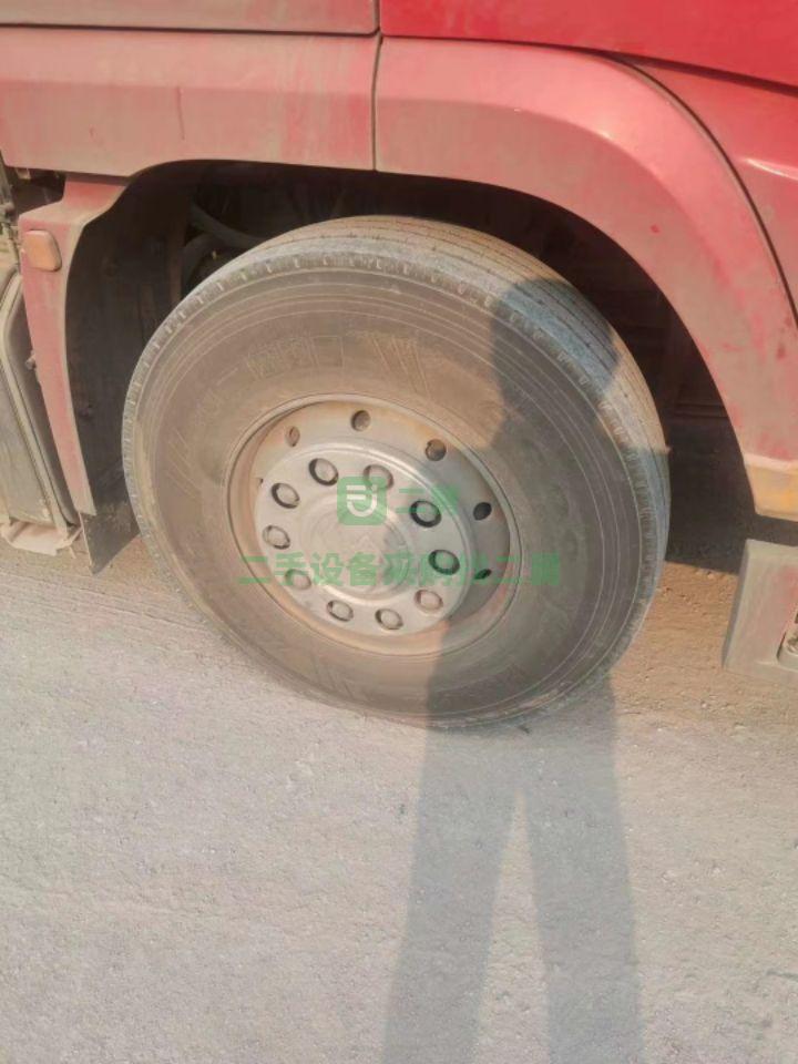 出售精品16年11月陜汽德龍國五排放雙驅(qū)輕體牽引車
