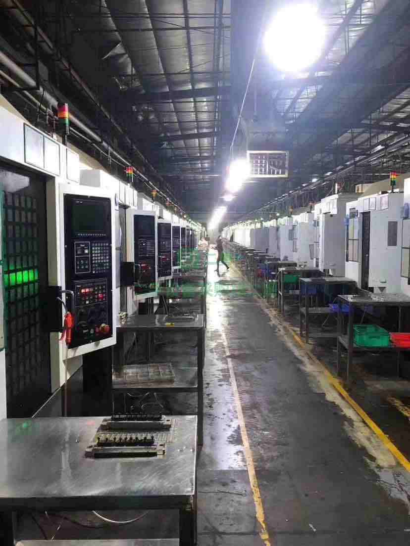 出售臺群鉆攻中心丅一500B