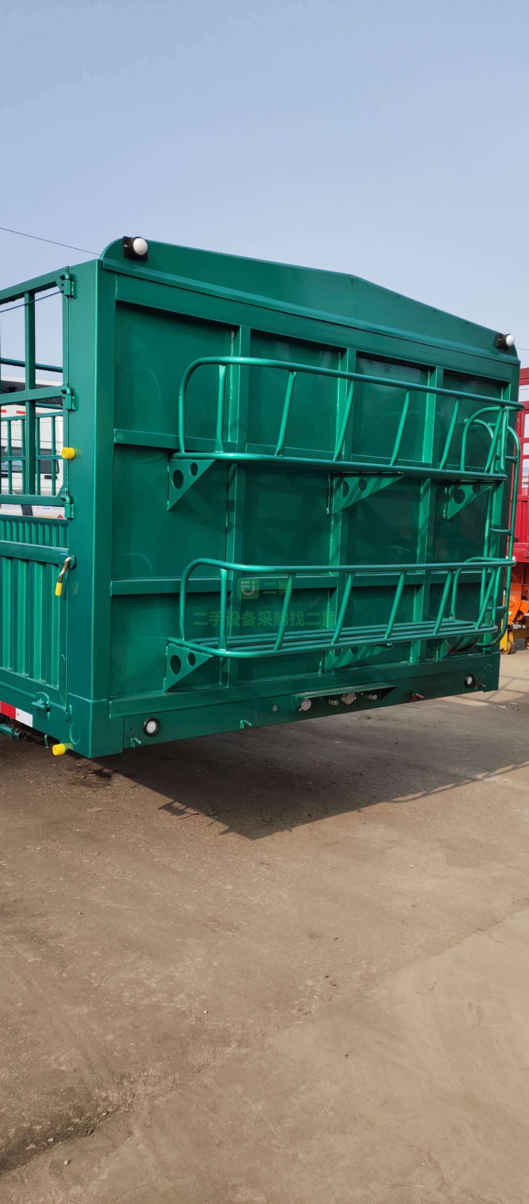 低價急轉一輛九成新側翻花籃半掛車，車況極品