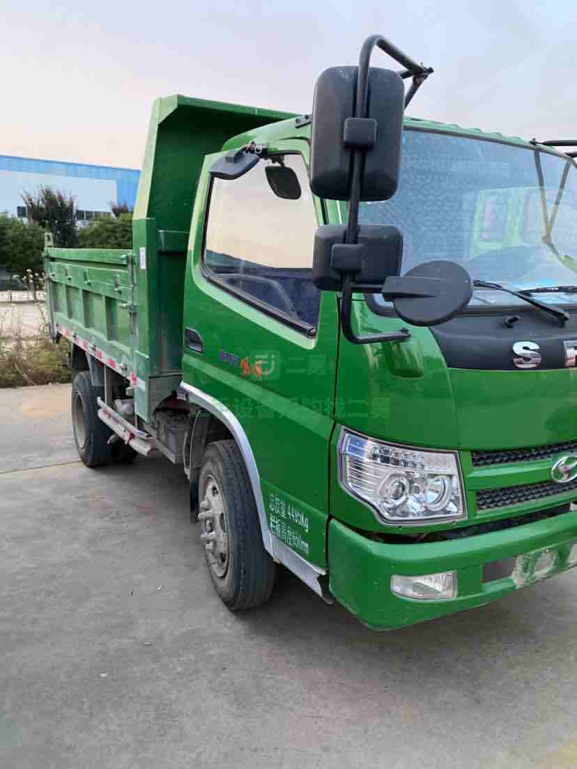 急售！時(shí)風(fēng)風(fēng)順自卸車，剛行駛200公里新車，3米大箱，1093后橋，小五檔變速箱