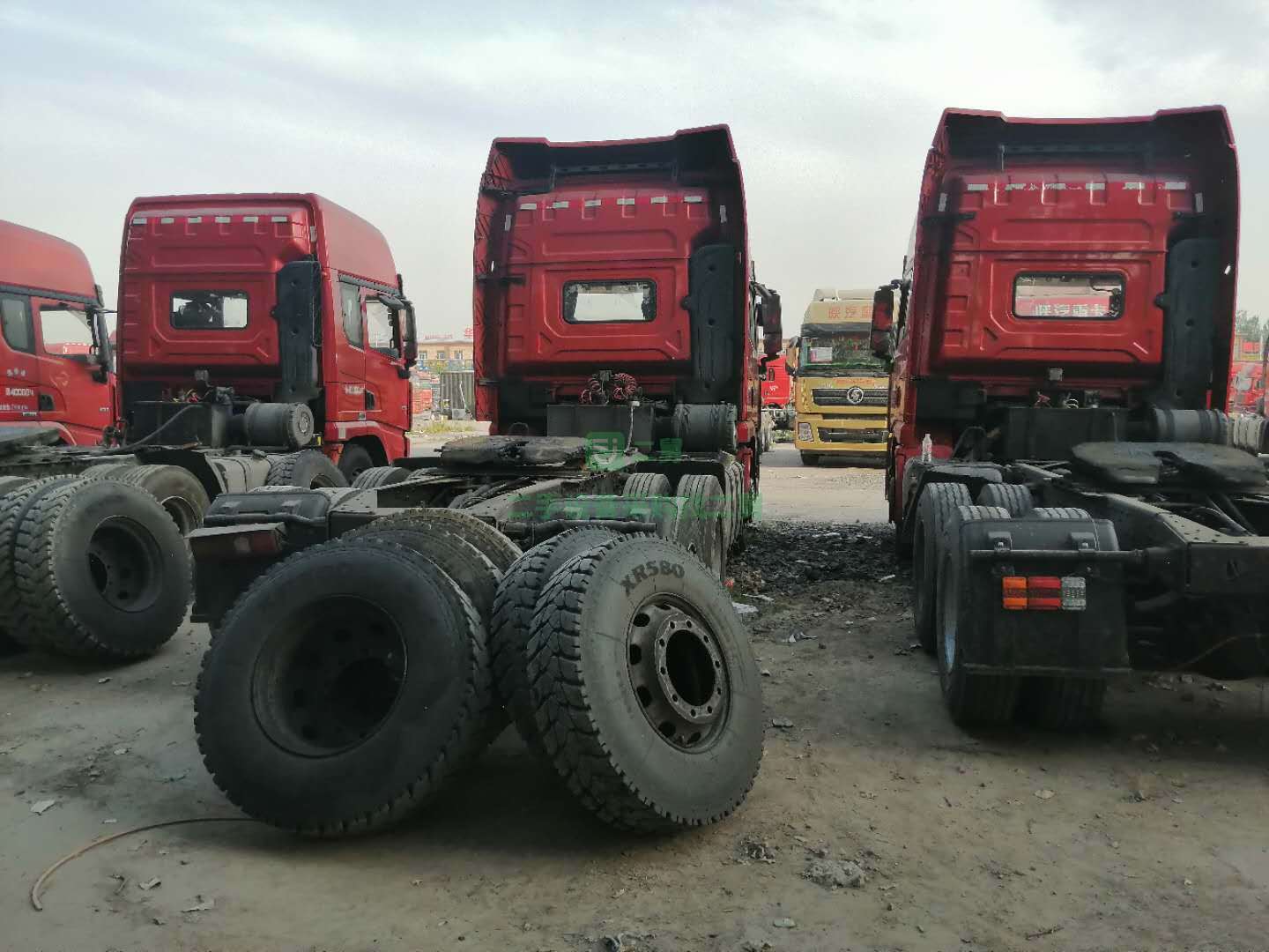 出售17年10月份，德龍X3000牽引車國五排放，雙驅(qū)輕體，430馬力