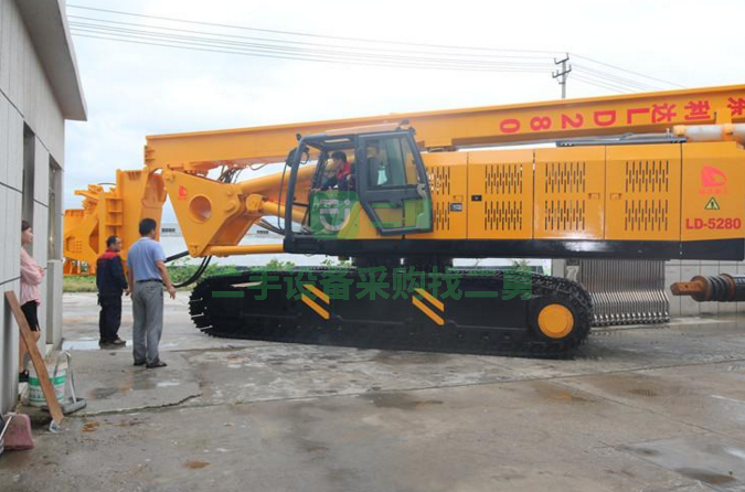 出售二手280旋挖鉆機 80米入巖型旋挖機 橋梁房建基礎(chǔ)打樁機