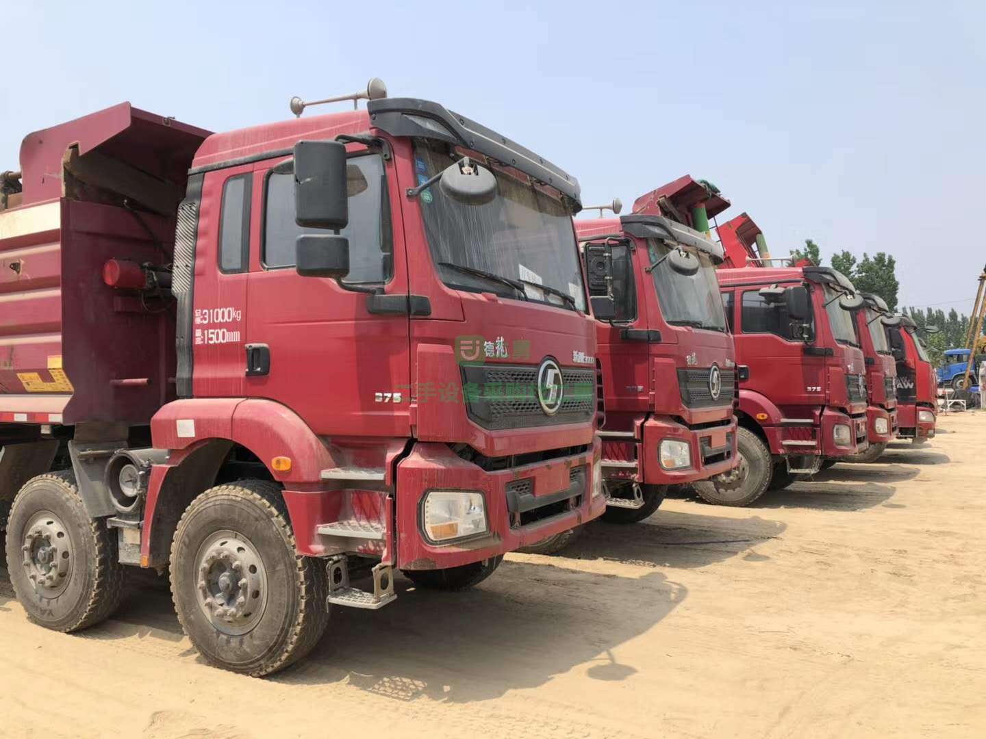 出售17年德龍自卸車(chē)，大箱8米6，燒天然氣車(chē)