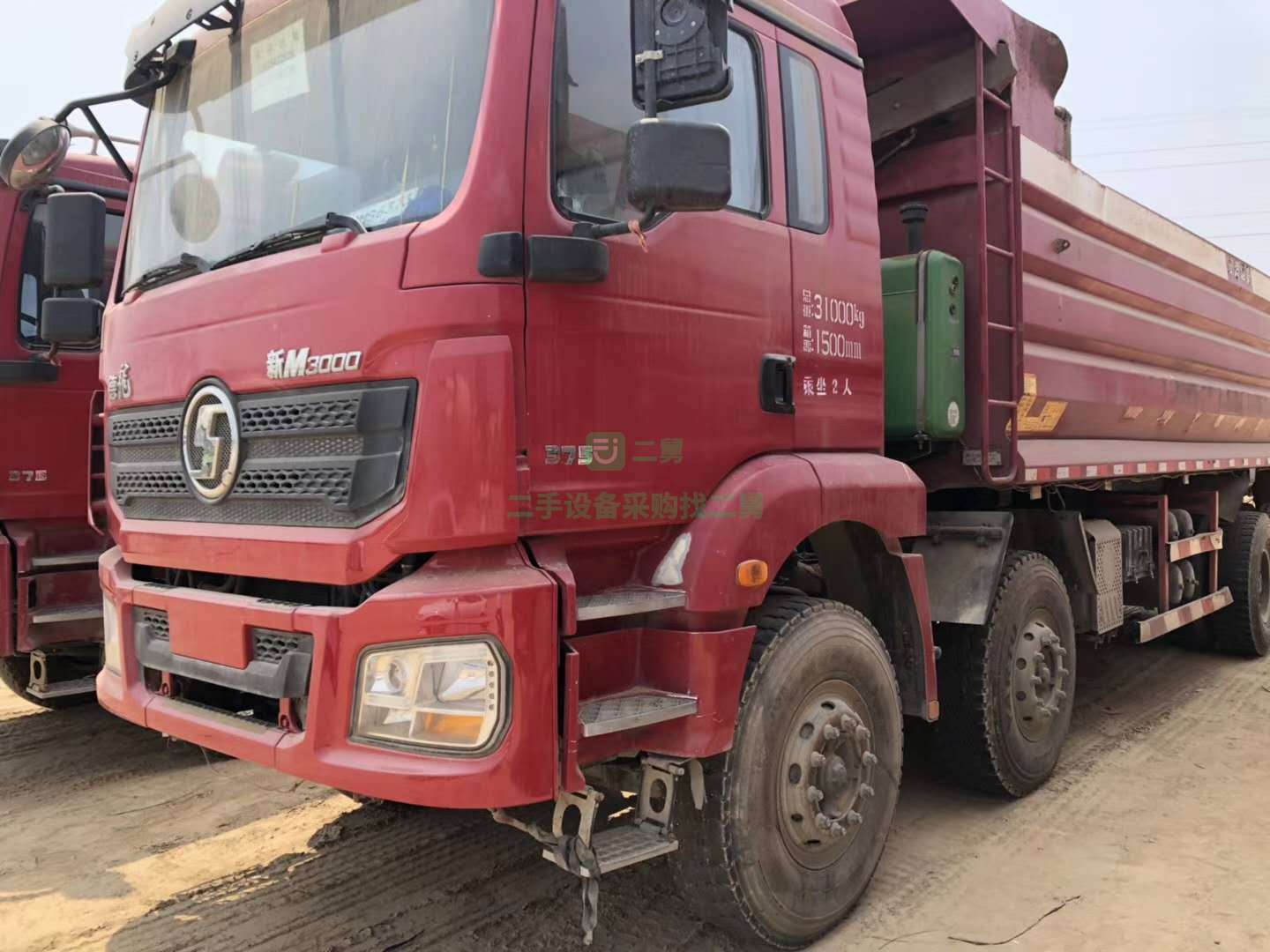出售17年德龍自卸車(chē)，大箱8米6，燒天然氣車(chē)