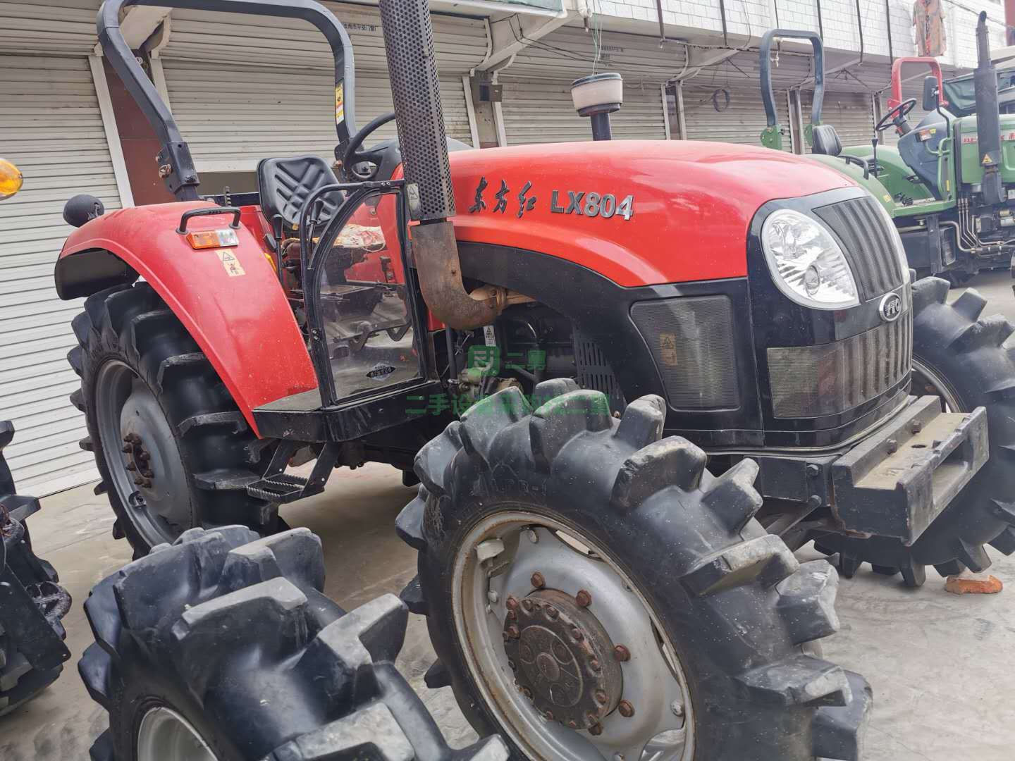 出售東方紅804拖拉機，16年的，三萬多