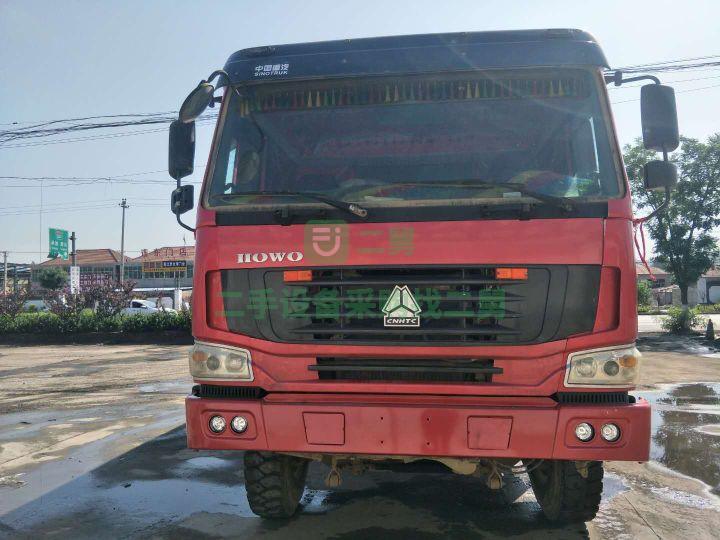 精品沒手續豪沃后八輪、14年5月出廠一六年底前買的積壓車、純6米大箱、底16邊14土方車出售
