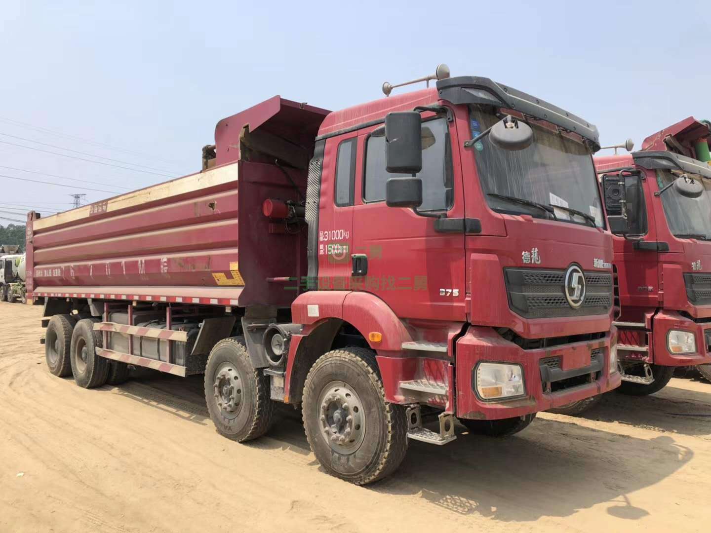 出售17年德龍自卸車(chē)，大箱8米6，燒天然氣車(chē)