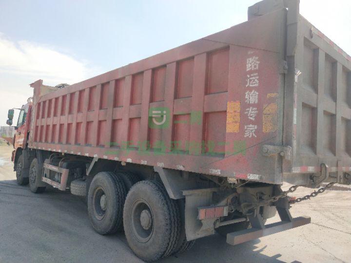 出售二手的前四后八歐曼自卸車，長8.6米寬2.3高1..5米
