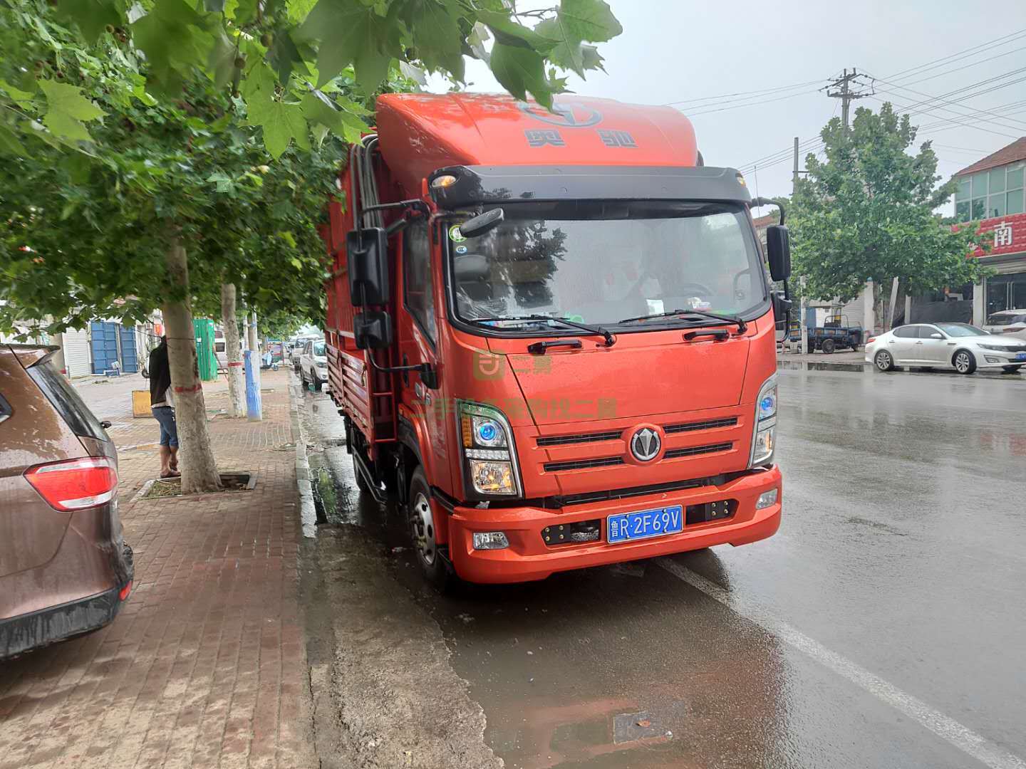 出售19年5月份車4米2斗國5高欄貨車